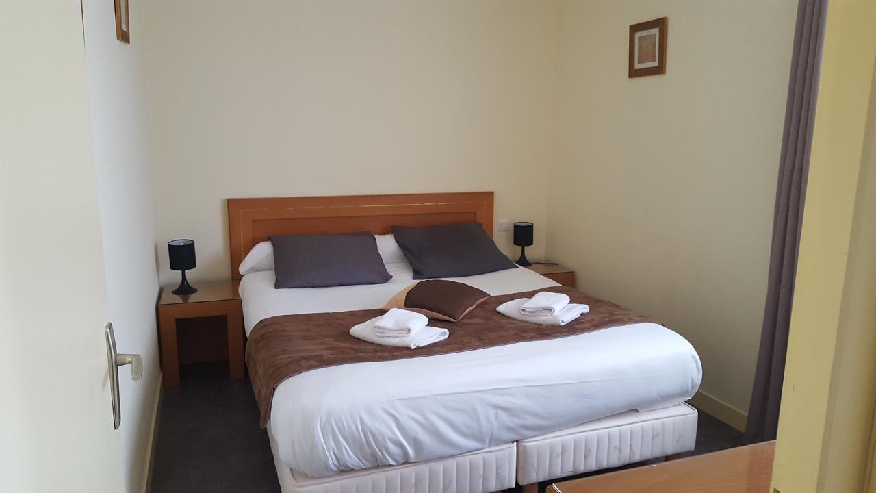 Hotel Les 3 Pigeons Chenay  Esterno foto